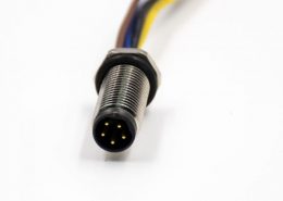 M8公頭螺紋帶線5芯B扣直式防水前鎖板板端插座接線24AWG線長1米焊接式連接器