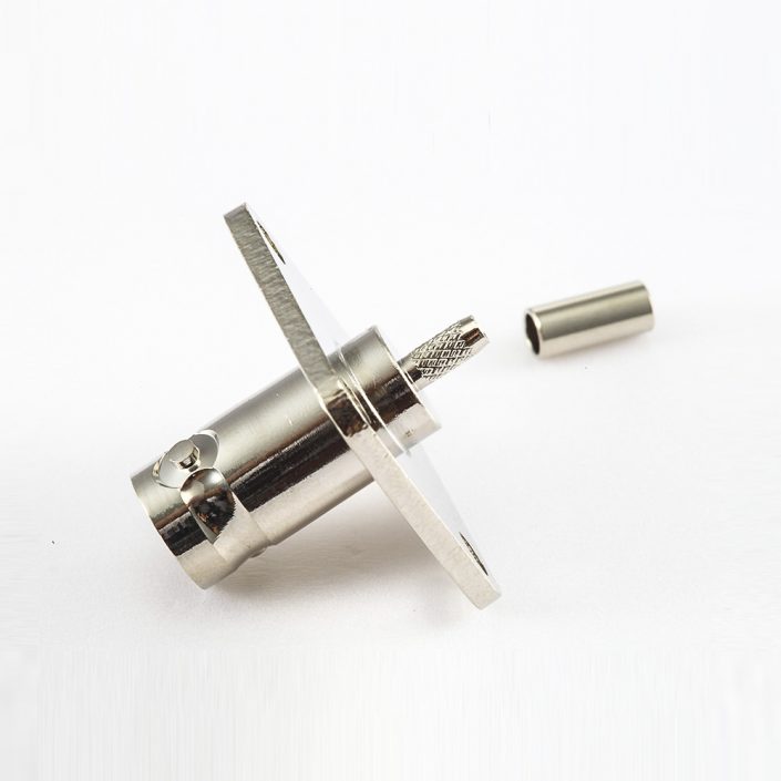 EB-001-0457 接線壓接BNC母180度連接器面板安裝4孔法蘭用于RG174/RG316